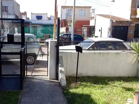 Depto Tipo Casa en Venta de 3 dormitorios