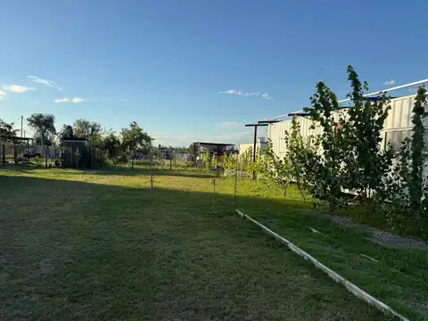 VENTA DE LOTE INTERNO PARQUIZADO EN BARRIO SEMICERRADO TOMA VEHICULO OPORTUNIDAD
