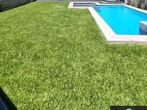 Casa en venta c/ cochera en Villa Gobernador Udaondo