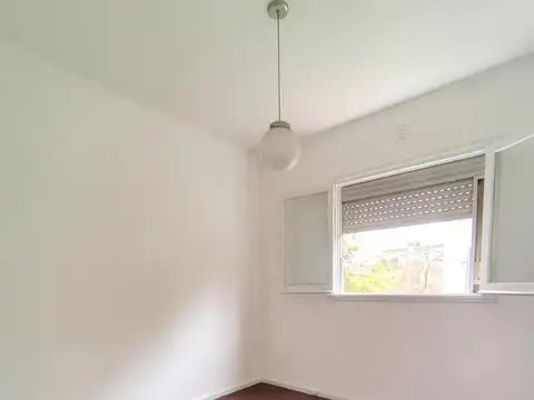 Departamento en Venta en Parque Rivadavia, USD 80.000