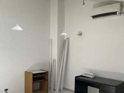 Oficina en Venta de 50 m2 - Lomas de San Isidro
