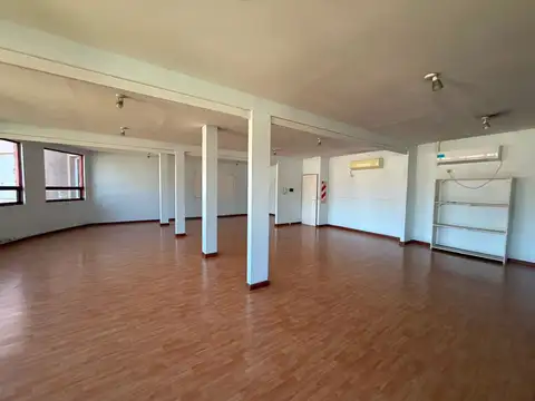 Renta Oficina Local  en galería  Site Zen km 50