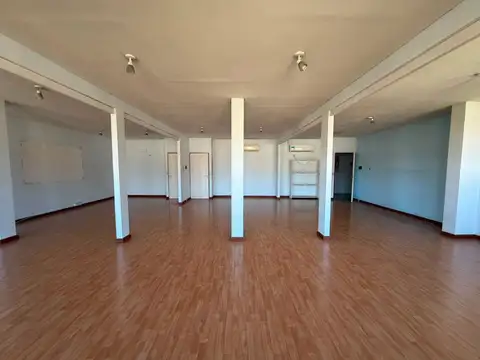 Oficina en Alquiler en Villa Rosa, $ 990.000