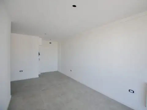 Diagonal 77 entre 11 y 12 1000