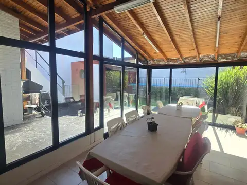 Casa  4 ambientes en Lanús Oeste venta