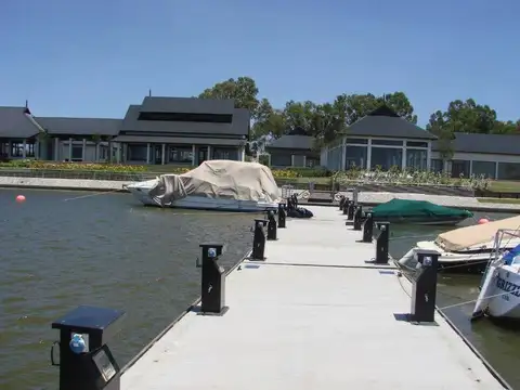 Terreno en Venta en Albanueva, USD 330.000