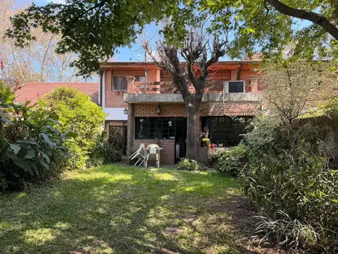VENTA! CASA 5 AMBIENTES EN HAEDO SUR