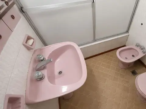 Depto Tipo Casa en Venta con 2 cocheras