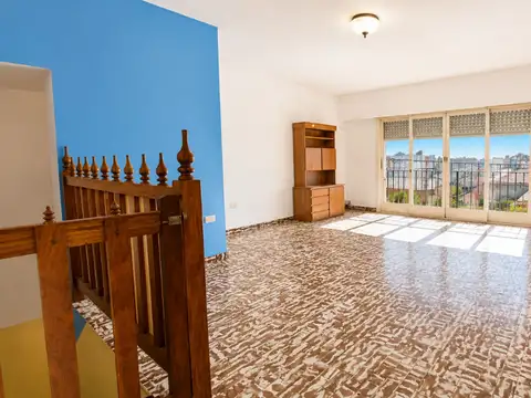 Depto Tipo Casa en Venta 49 años