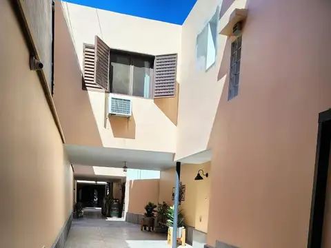 Depto Tipo Casa en Venta de 6 ambientes
