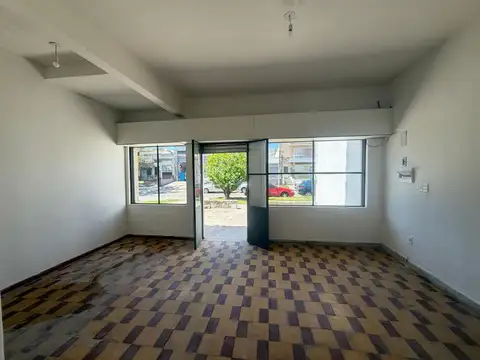 Local en Alquiler 85 años