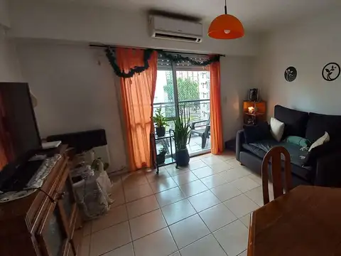 VENTA DEPTO. 3 AMB PARQUE AVELLANEDA FRENTE BALCÓN