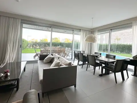 Departamento en Alquiler de 3 dormitorios