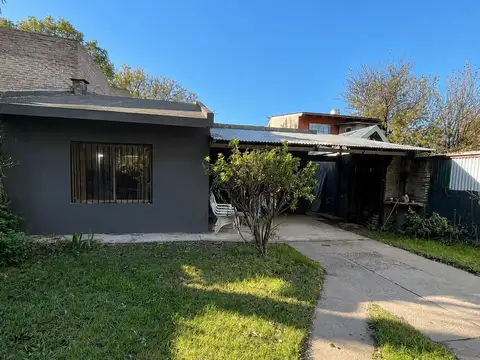 Casa a refaccionar en Burucuyá 1949, Funes | 2 dormitorios | Terreno 306,02 m² | A metros de Ruta 9