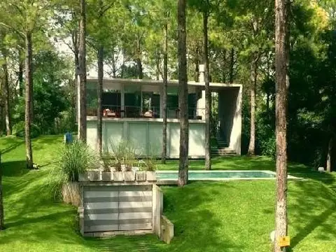 En Cariló | Pino, Confortable casa en pleno bosque! A1.-