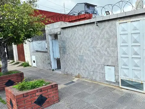 Depto Tipo Casa en Alquiler de 2 ambientes
