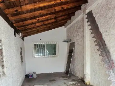 Depto Tipo Casa en Alquiler con 1 cocheras