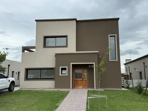 Casa a estrenar en venta en San Pablo con financiación directa