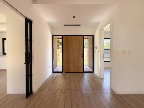 Casa en Venta en Funes, USD 350.000