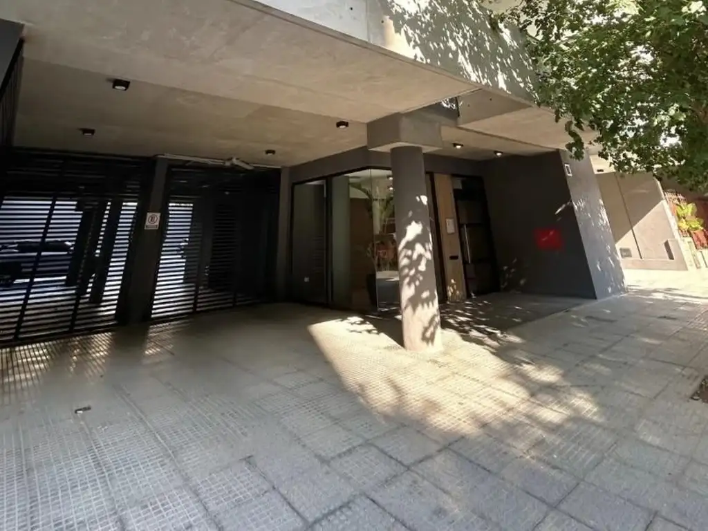 GAVILAN 777 en Flores