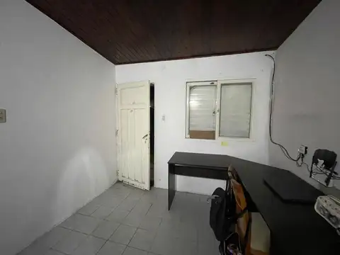Casa 6 ambientes con 1 baño