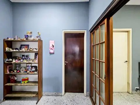 VENTA CASA 5 AMB PATIO COCHERA 4 AUTOS L.MIRADOR