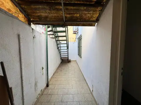 Depto Tipo Casa 2 ambientes con 1 baño