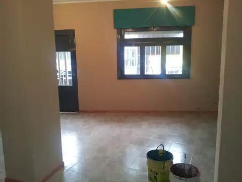 Oficina 2 ambientes con 1 baño