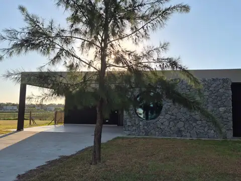 Casa en Venta en El Naudir, Countries y Barrios Cerrados en Escobar