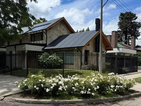 Casa en Venta en San Martin de los Andes, Lácar
