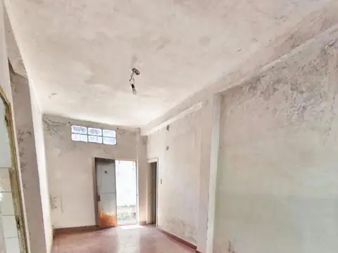 Casa 4 ambientes con 1 baño