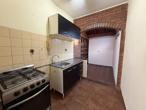 Depto Tipo Casa 2 ambientes con 1 baño