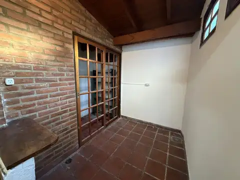 Depto Tipo Casa en Alquiler 36 años