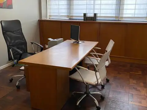 Excelente oficina en pleno centro