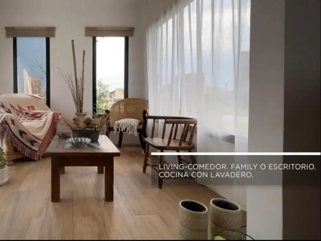 Casa - 170  m² Cubierta | 3 dormitorios | 2 baños | 4 ambientes | 450  m² Terreno