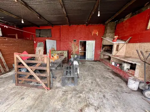 Casa en Venta con 3 cocheras