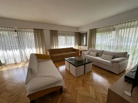 Ladislao Martinez al 200