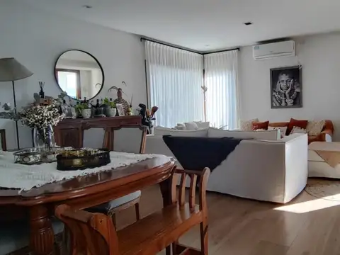 BFC. Casa El Naudir a la laguna venta