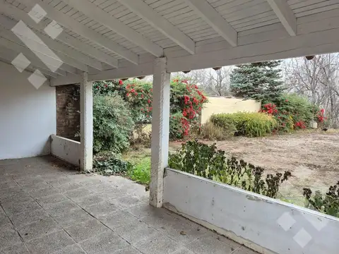 Se alquila | Casa de 2 Dormitorios | Barrio La Herradura, Plottier