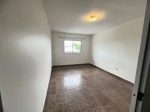 Departamento en Alquiler en Bella Vista, $ 400.000