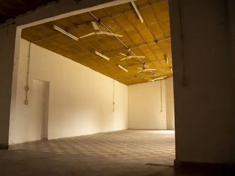 Se vende local comercial en Caima