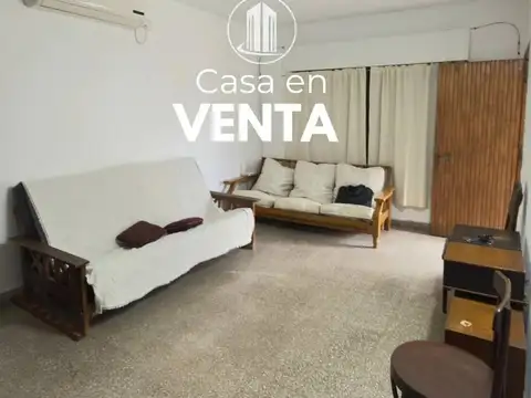 VENDO. Casa en calle A. del Valle. Concordia, ER.