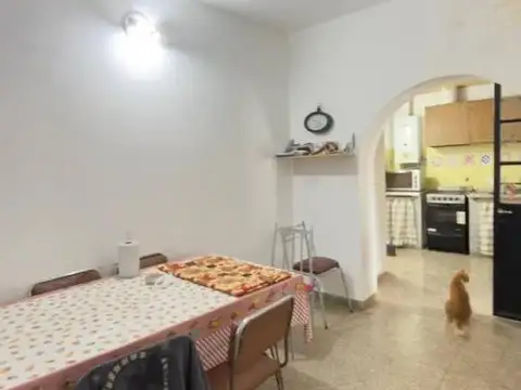 VENDO. Casa en calle A. del Valle. Concordia, ER.