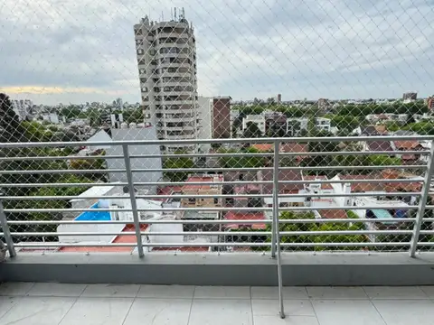 EXCELENTE MONOAMBIENTE CON TERRAZA PROPIA 