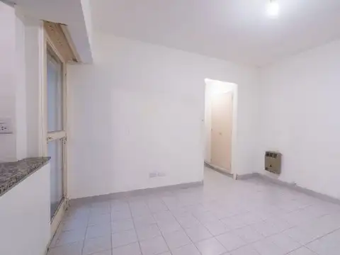 Venta. 2 ambientes con lavadero. Almagro