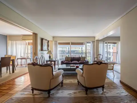 Departamento en Venta con 2 cocheras