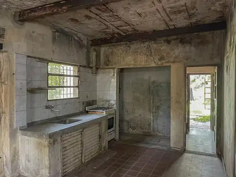 Casa 4 ambientes con 1 baño