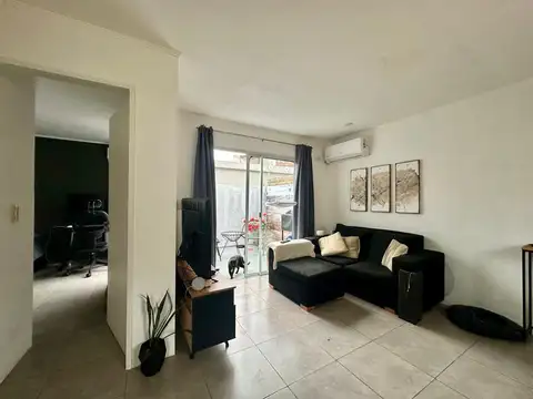 Depto Tipo Casa 2 ambientes con 1 baño