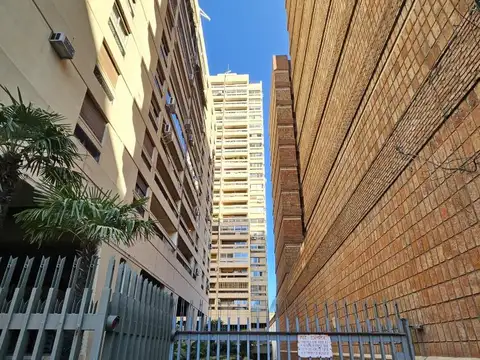 DEPARTAMENTO EN VENTA 4 DORMITORIOS 2 BAÑOS BALCON COCHERA