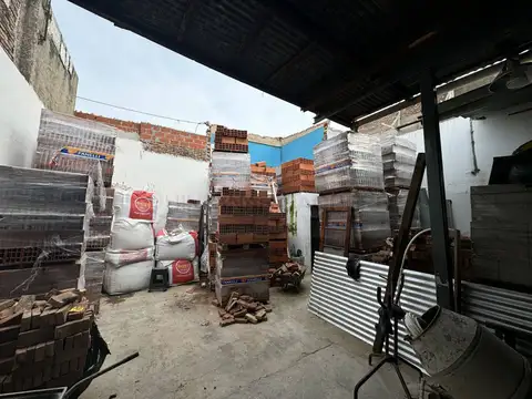 Galpon en Venta 7,79  mts Frente
